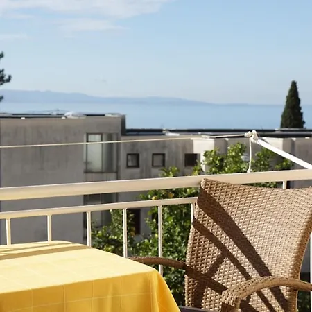 Milena-100m From Beach Apartamento